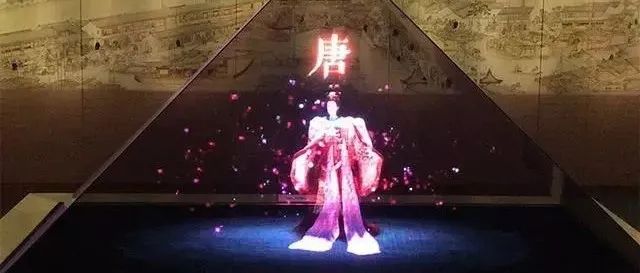 如何使用全息投影技术来更好地保护艺术品？