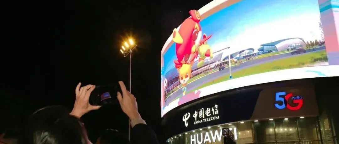 国内大型商圈中的裸眼3D大屏的价值在哪里？商家如何投放裸眼3D广告？